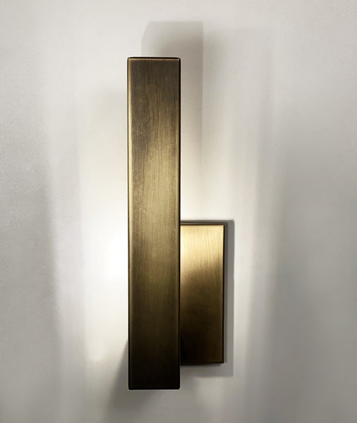 Recto Wall Lamp Luxe Stylish