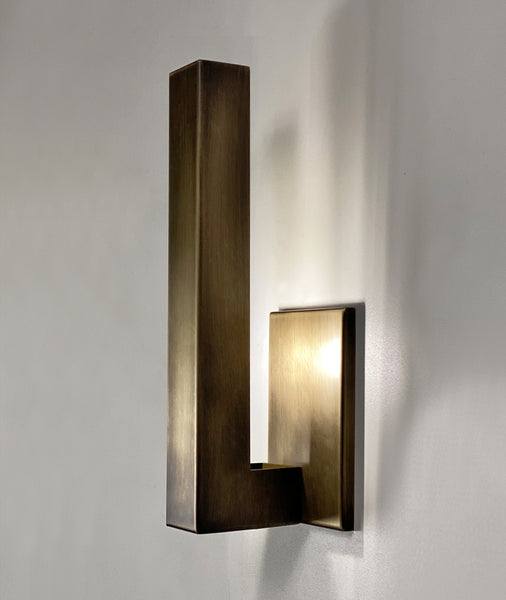 Recto Wall Lamp Luxe Stylish